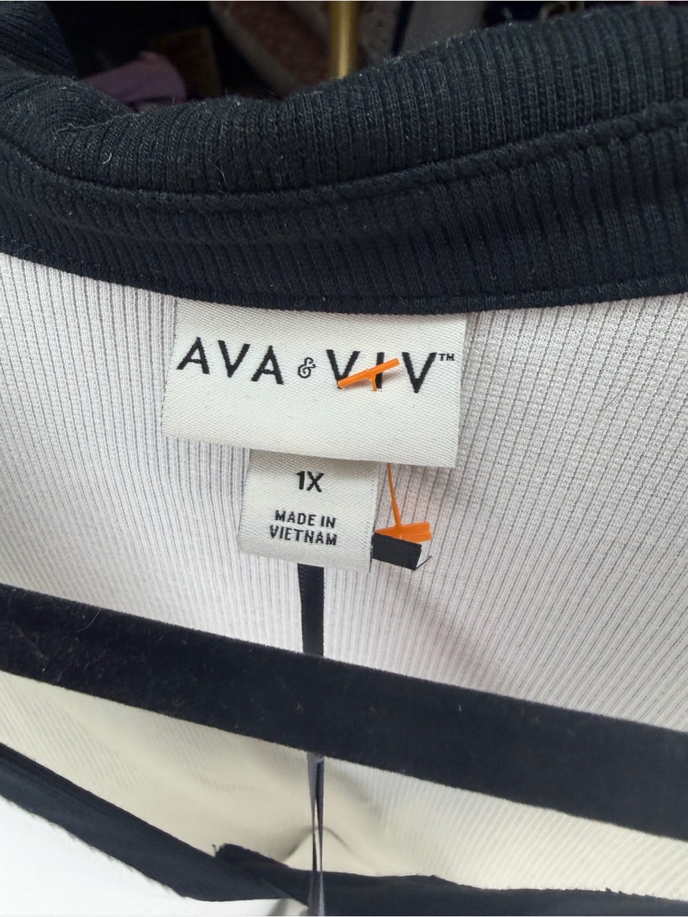 Ava & Viv White Ribbed Top with Black Trim - Picture 4 of 4